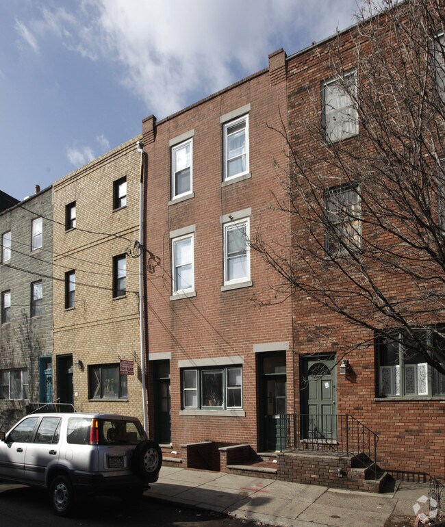 Primary Photo - 806 S 10th St