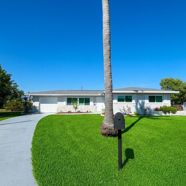 Building Photo - Stunning 3-Bedroom Pool Home in Lehigh – Completely Renovated with Resort-Style Living!