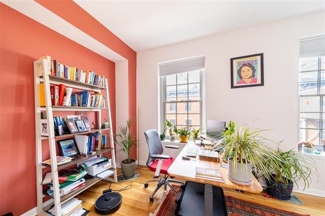 Building Photo - 187 Wayne St