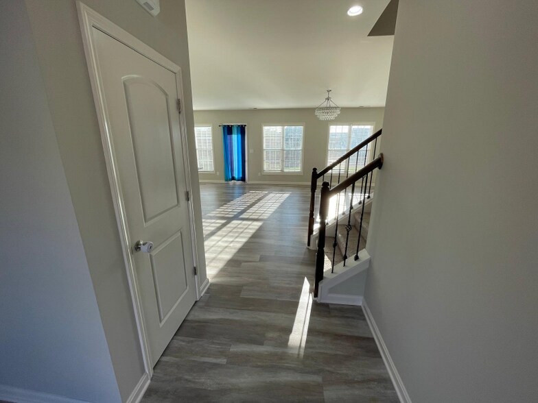Building Photo - 118 Belden Trl