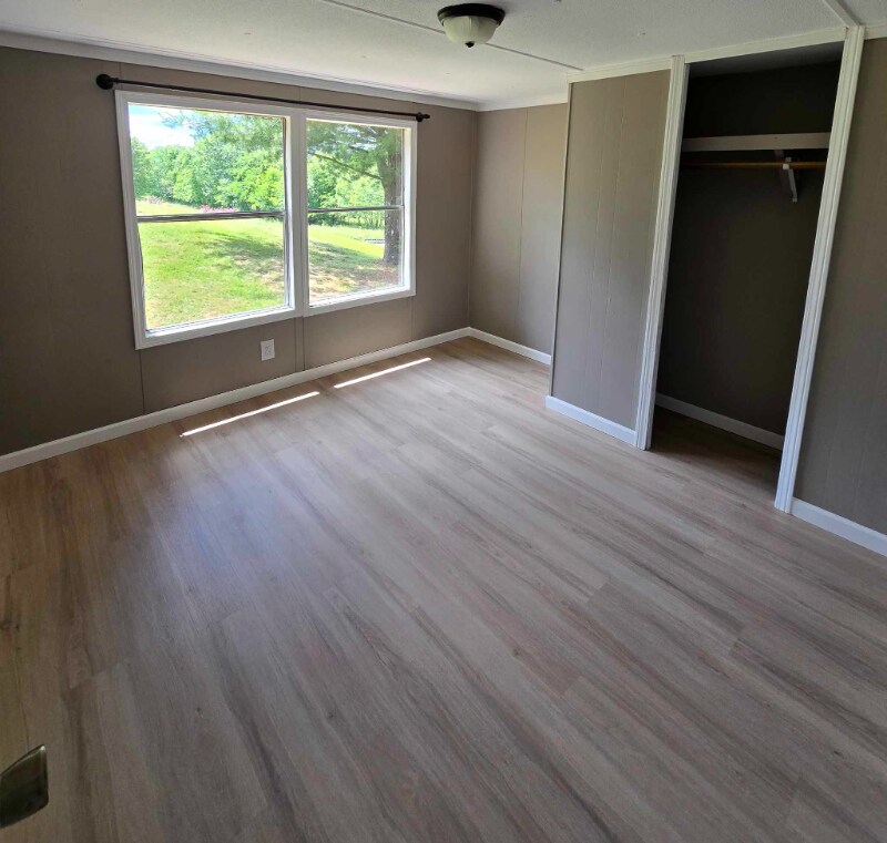 Building Photo - 48 Haney Park