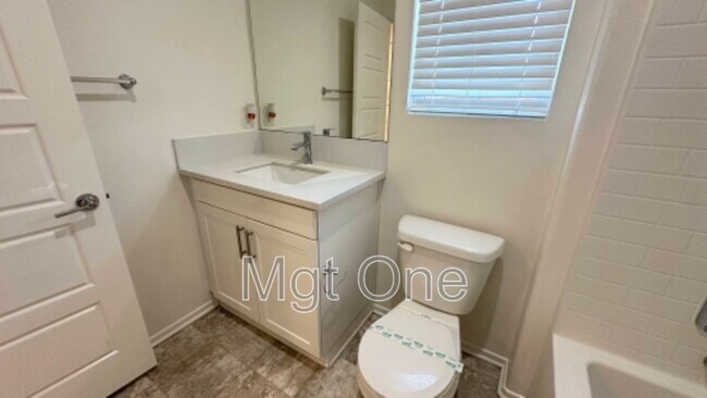 Building Photo - 124 Citron Ct