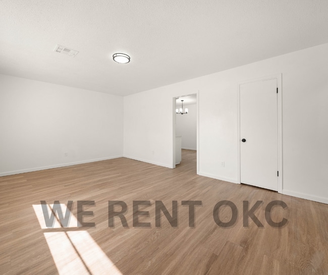 Building Photo - 16391 Lynn St