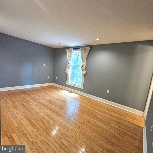 Building Photo - 2509 Foxcroft Way