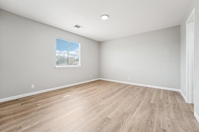 Building Photo - 429 Atlantis