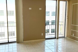 Building Photo - 1122 Colorado St