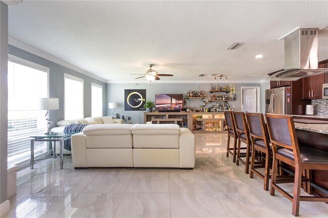 Primary Photo - 2198 Oak Grove Dr