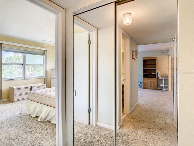 Building Photo - 4455 Duhme Rd