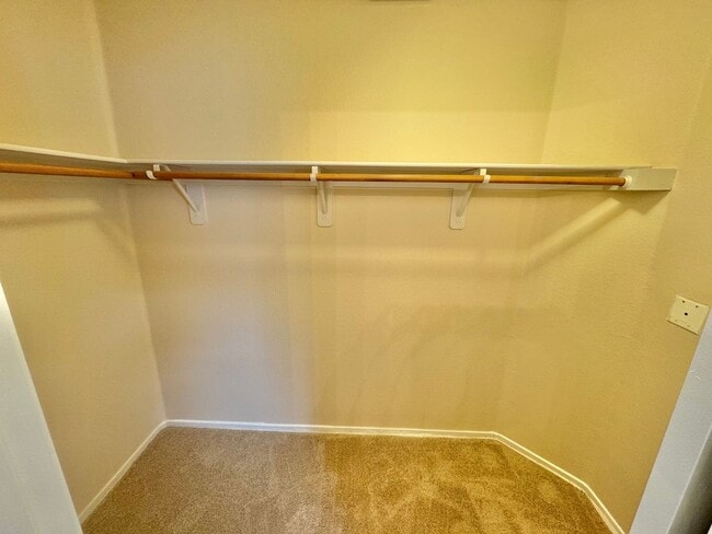 Building Photo - ***SUPER SPRING SPECIAL!!!  -$500 OFF FIRST MONTHS RENT IF MOVED IN 2 WEEKS!!*** COMFORTABLE 2-BE...