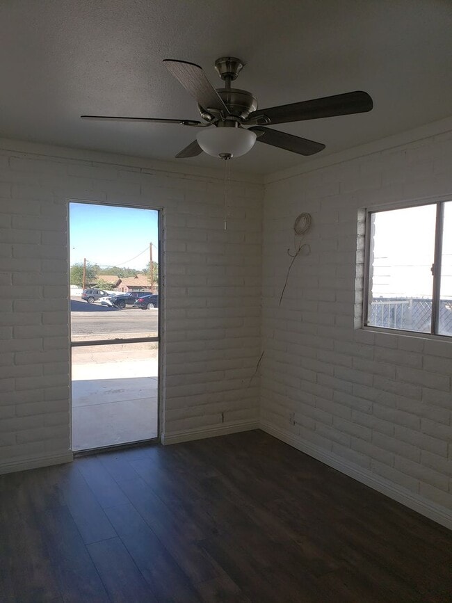 Building Photo - Remodeled/Updated home for Rent.