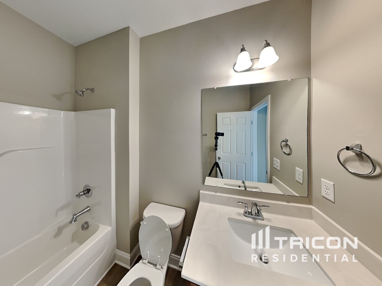 Building Photo - 124 Auxley Ct