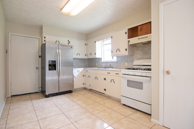 Building Photo - 9670 Shepherd Dr