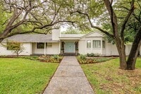 Building Photo - 624 Edgefield Rd