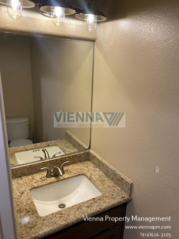 Building Photo - 4900 Brittany Ct