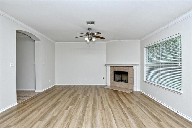 Building Photo - 2112 Mir Woods Dr