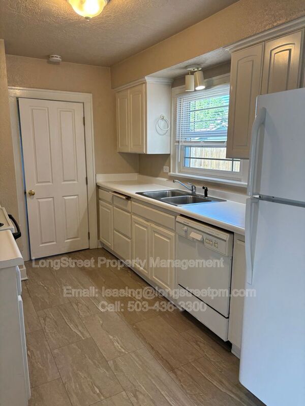 Building Photo - 1231 Elm St NW