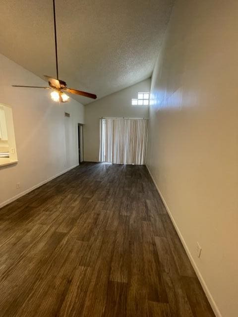 Building Photo - 211 Lake Pointe Dr