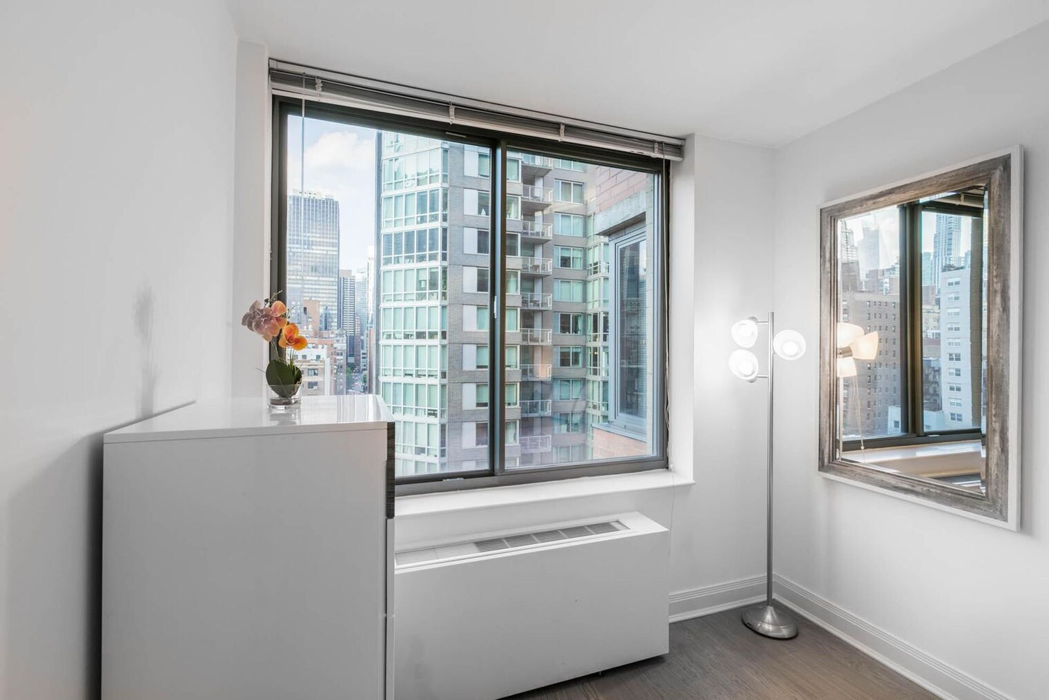 Building Photo - 47 E 33rd St