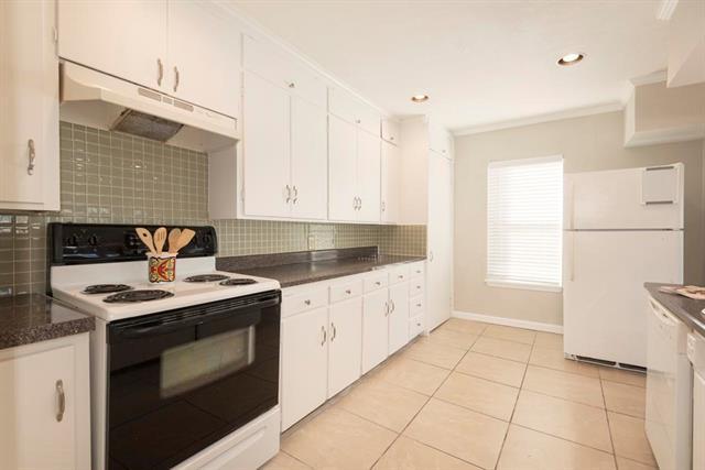 Building Photo - 801 17th St