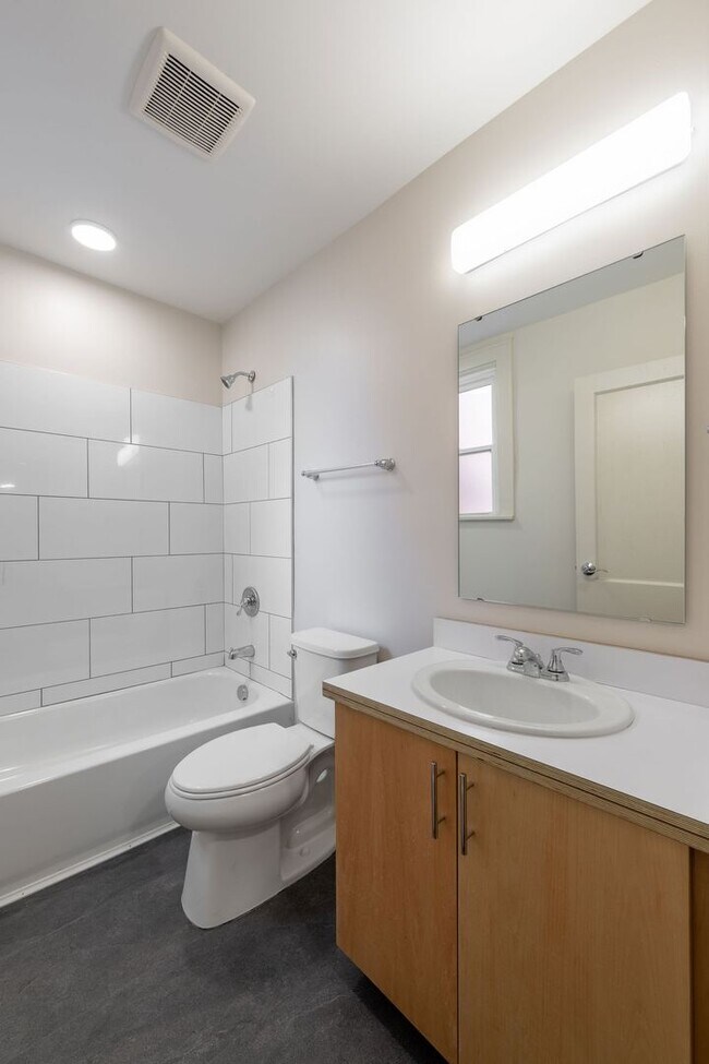 Building Photo - Coming Soon: Newly renovated 2BR Apartment...