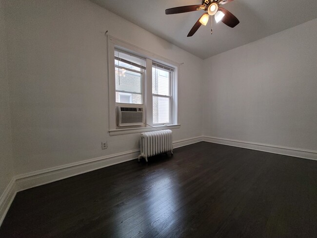 Building Photo - 2441 N Tripp Ave