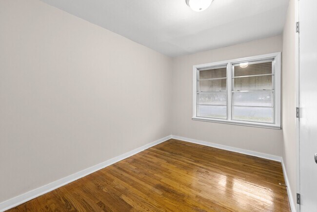 Building Photo - 5717 Avenue O