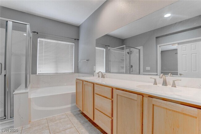 Building Photo - 8312 Moapa Water St