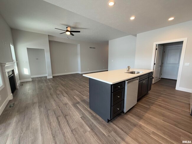 Building Photo - 1605 Blenheim Dr
