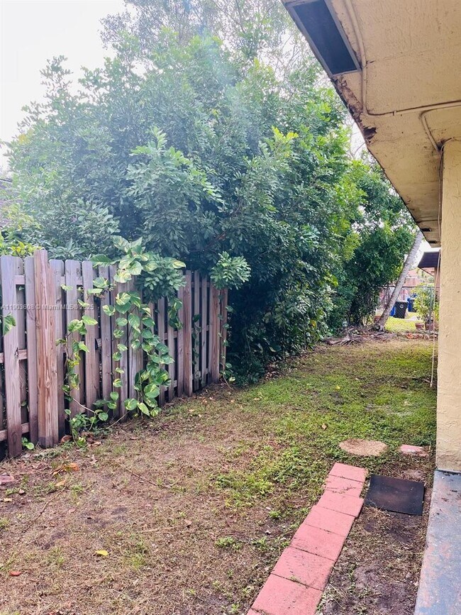 Building Photo - 7740 SW 10th St