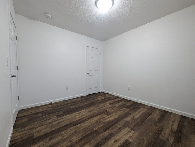 Building Photo - 401 N 3rd St