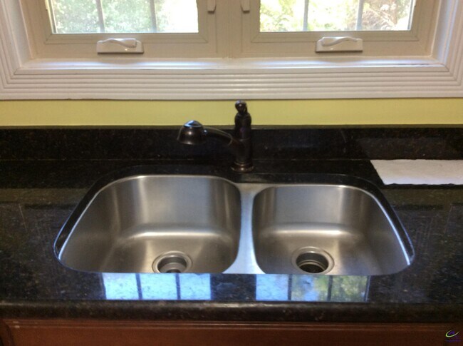 Building Photo - 464 Loblolly Ln