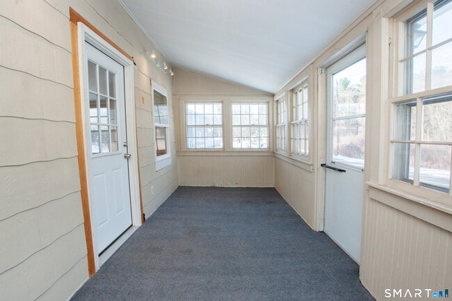 Building Photo - 85 Quarry Rd