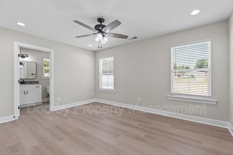 Building Photo - 36 Alden Ln