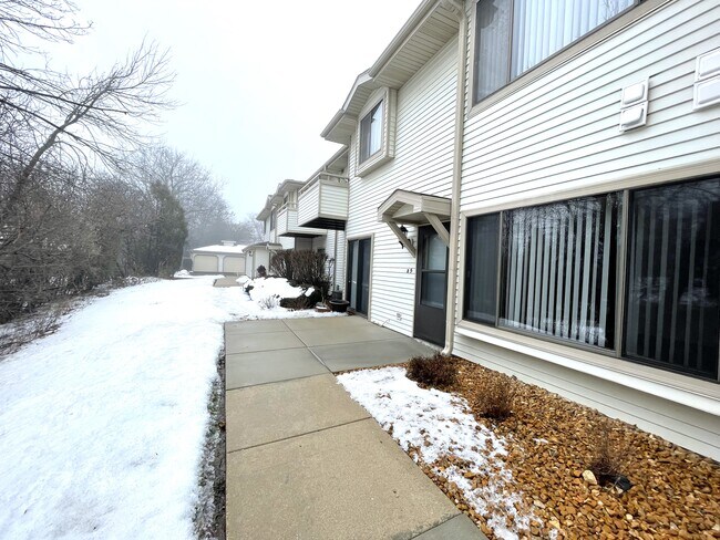 Building Photo - 3228 Wood Rd