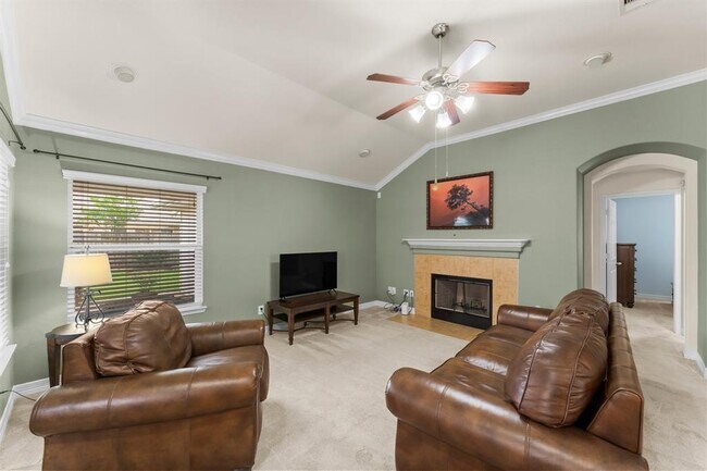 Building Photo - 28518 Lockeridge Farms Dr