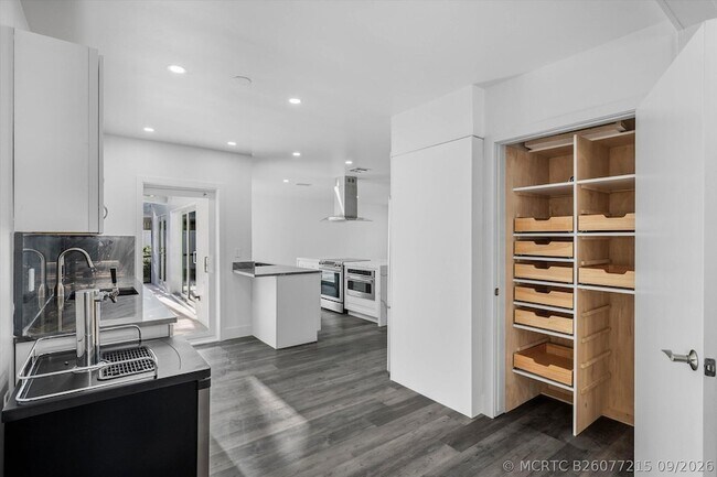 Building Photo - 1650 NW 9th St