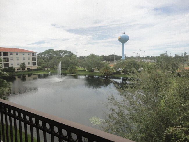 Building Photo - NEW PRICE! Venice Island 3BR/2BA 3rd Floor End Unit Condo