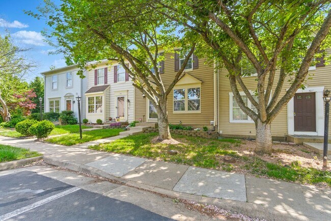 Building Photo - 505 Knollwood Ct