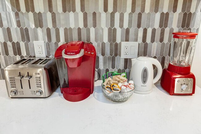 Building Photo - 115 110th Pl SE