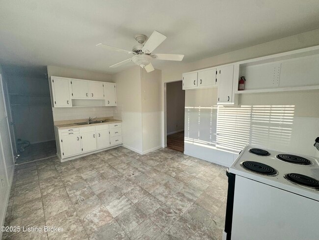 Building Photo - 3305 Ethelwood Dr