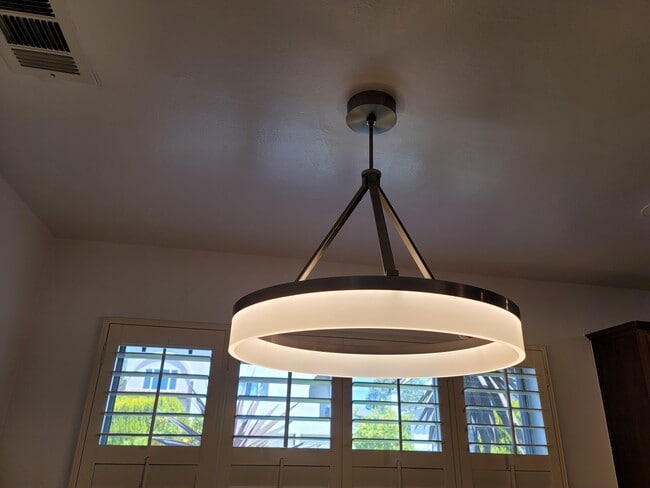 PENDANT AT DINING - 2604 Graham Ave