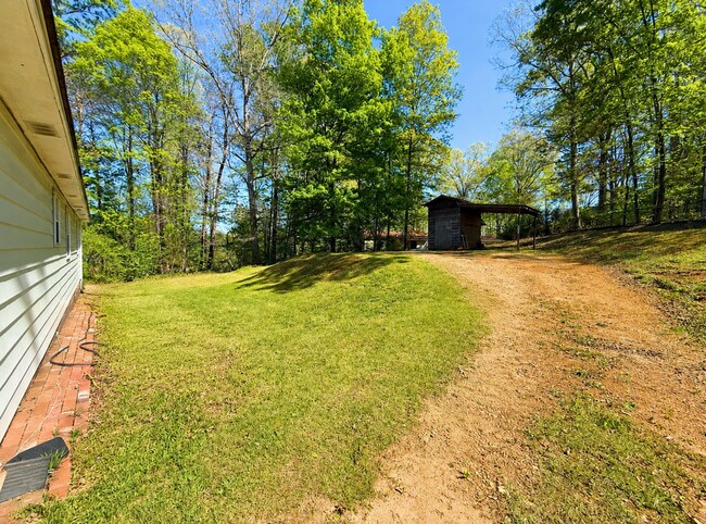 Building Photo - 37 Carriage Dr