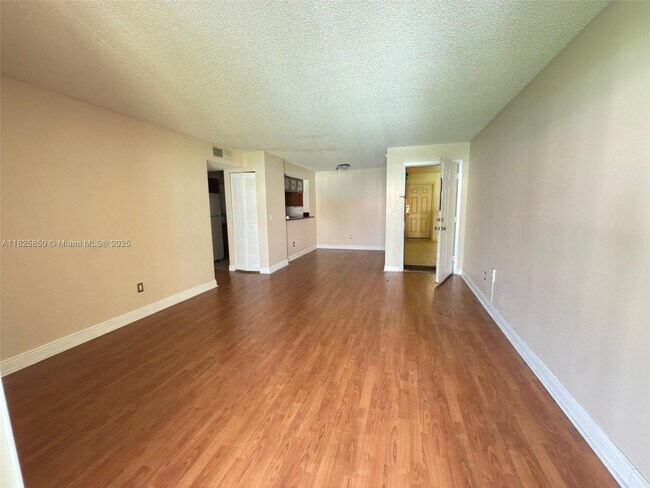 Building Photo - 1231 SW 46th Ave
