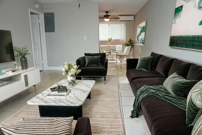 Building Photo - 5141 NE 18th Ave