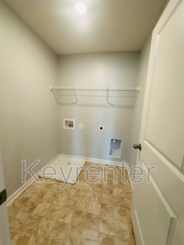 Building Photo - 203 Ibis Loop