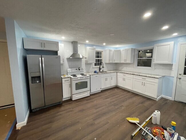 New Kitchen with Plenty of Storage - 8 Proctor St