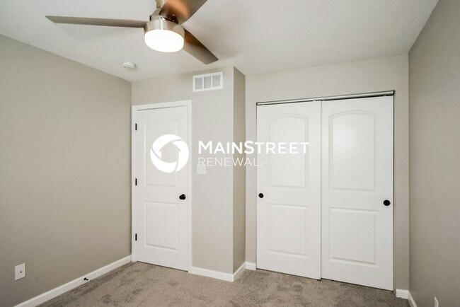 Building Photo - 3 Bedroom Pet-Friendly Home in Jeffersonvi...
