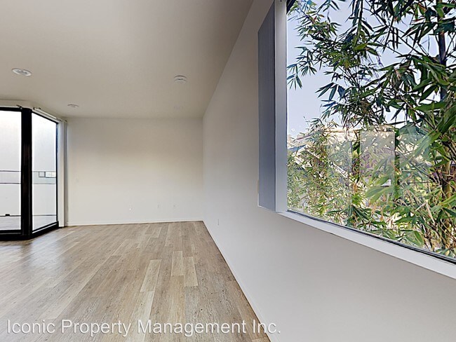 Building Photo - 1945 B St