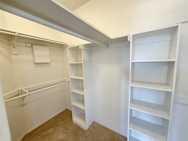Building Photo - 6717 Smallwood Dr