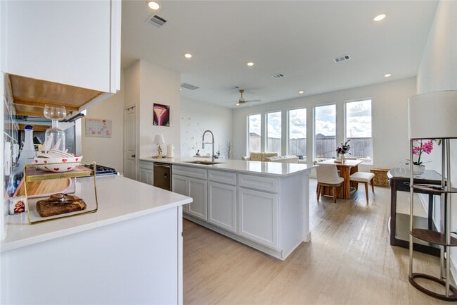 Building Photo - 21255 Doubtful Cyn Dr